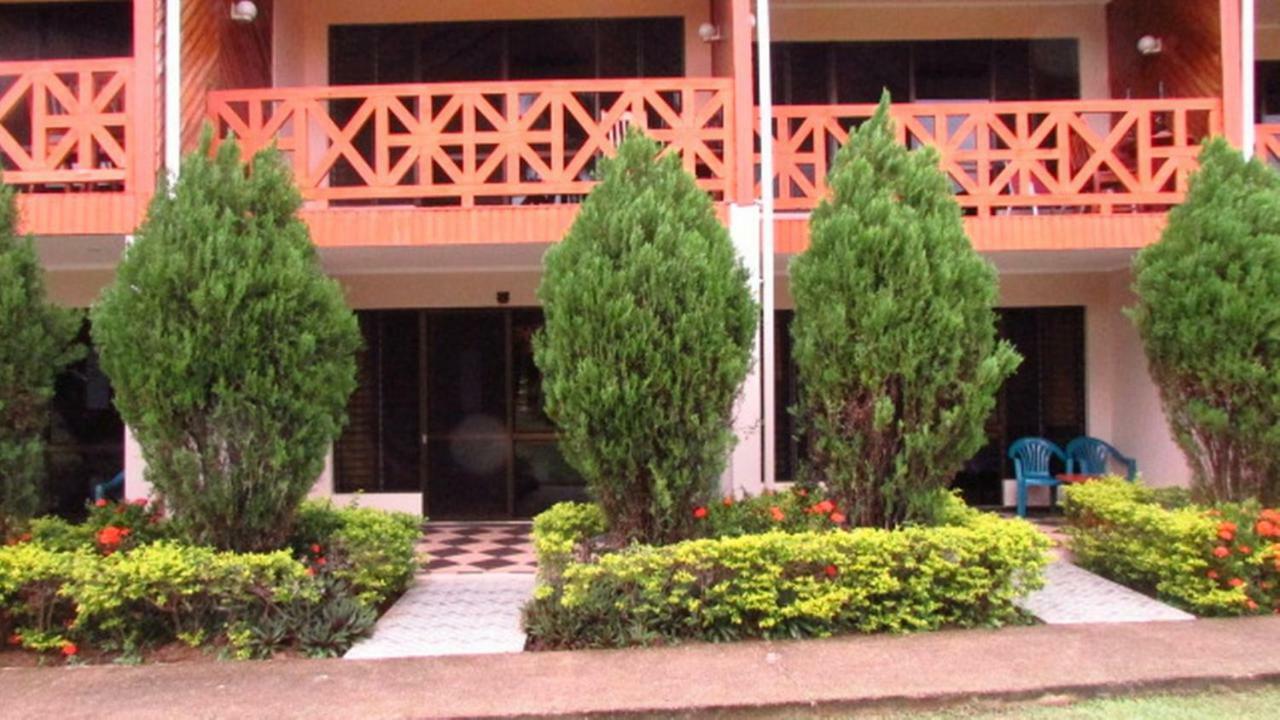 נאדי Wailoaloa Beach Resort מראה חיצוני תמונה